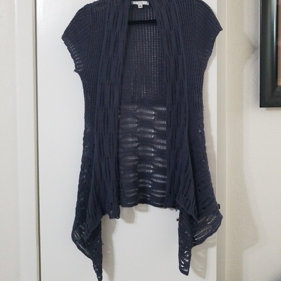 CAbi Sweaters - Cabi style 285 cardigan